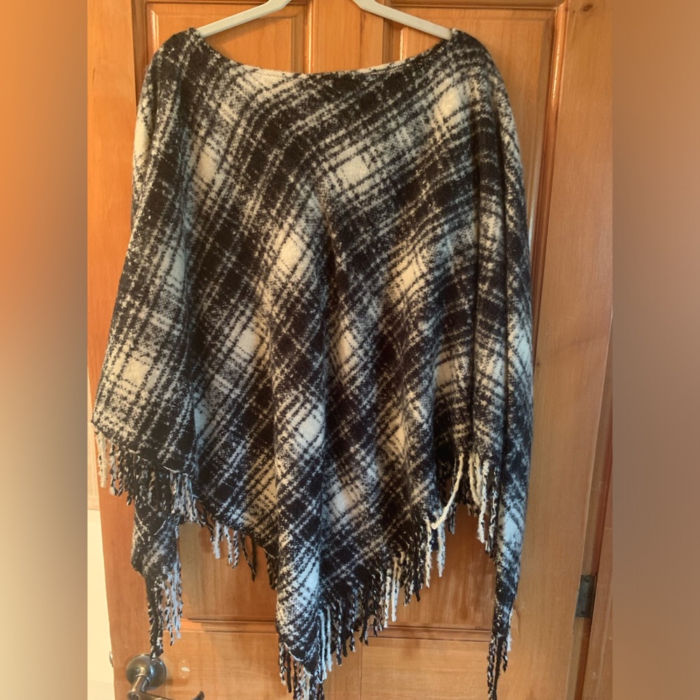 Ralph Lauren Black and Cream Poncho